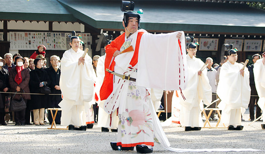 Hatsu-Ebisu (January 5th)