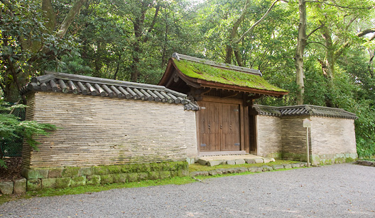 Seisetsu-Mon Gate